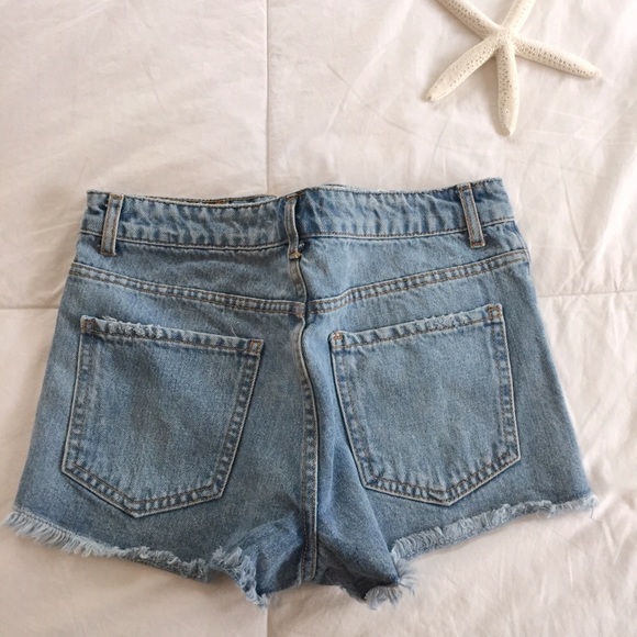 4-button fly daisy dukes (jean shorts) - Picture 5 of 6